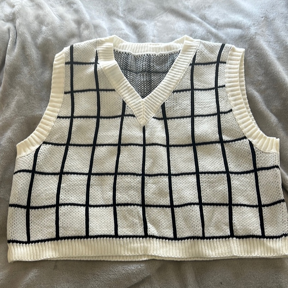 Sweater vest